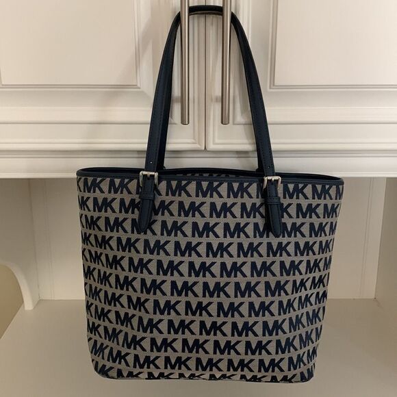 MICHAEL KORS Navy Signature Tote - Picture 7 of 7